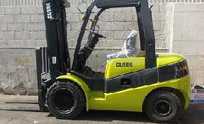 3 ton clark forklift